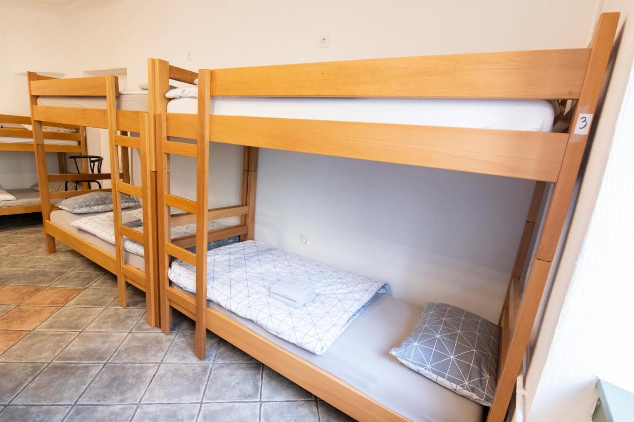 Hostel ヴォイニク エクステリア 写真