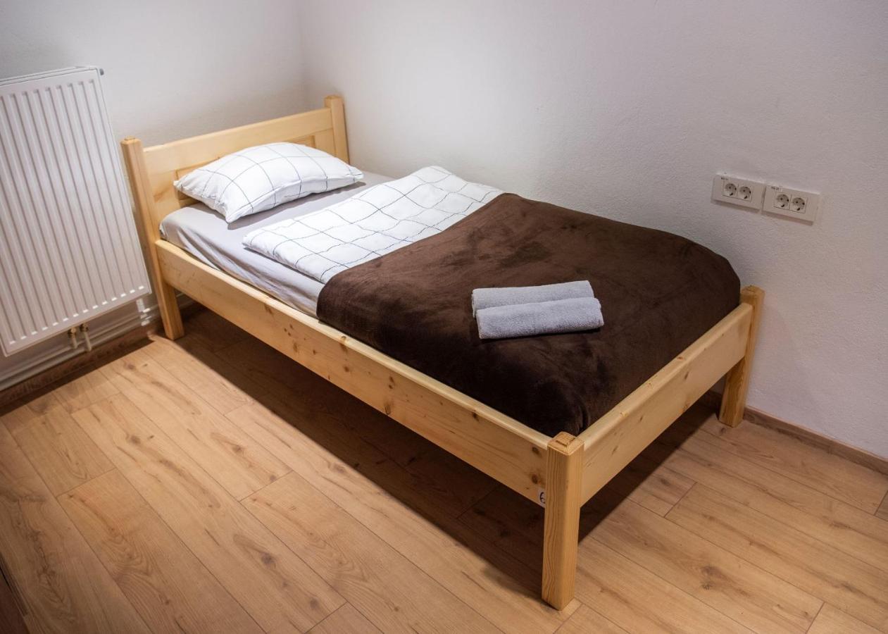 Hostel ヴォイニク エクステリア 写真